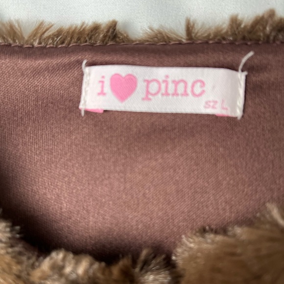 Macy's Girls Brown Faux Fur Vest - Size Large - Picture 3 of 9